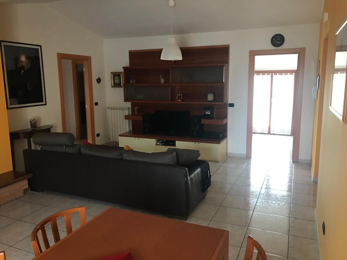 Апартаменти Residenza D'Agnese Монтезільвано Екстер'єр фото